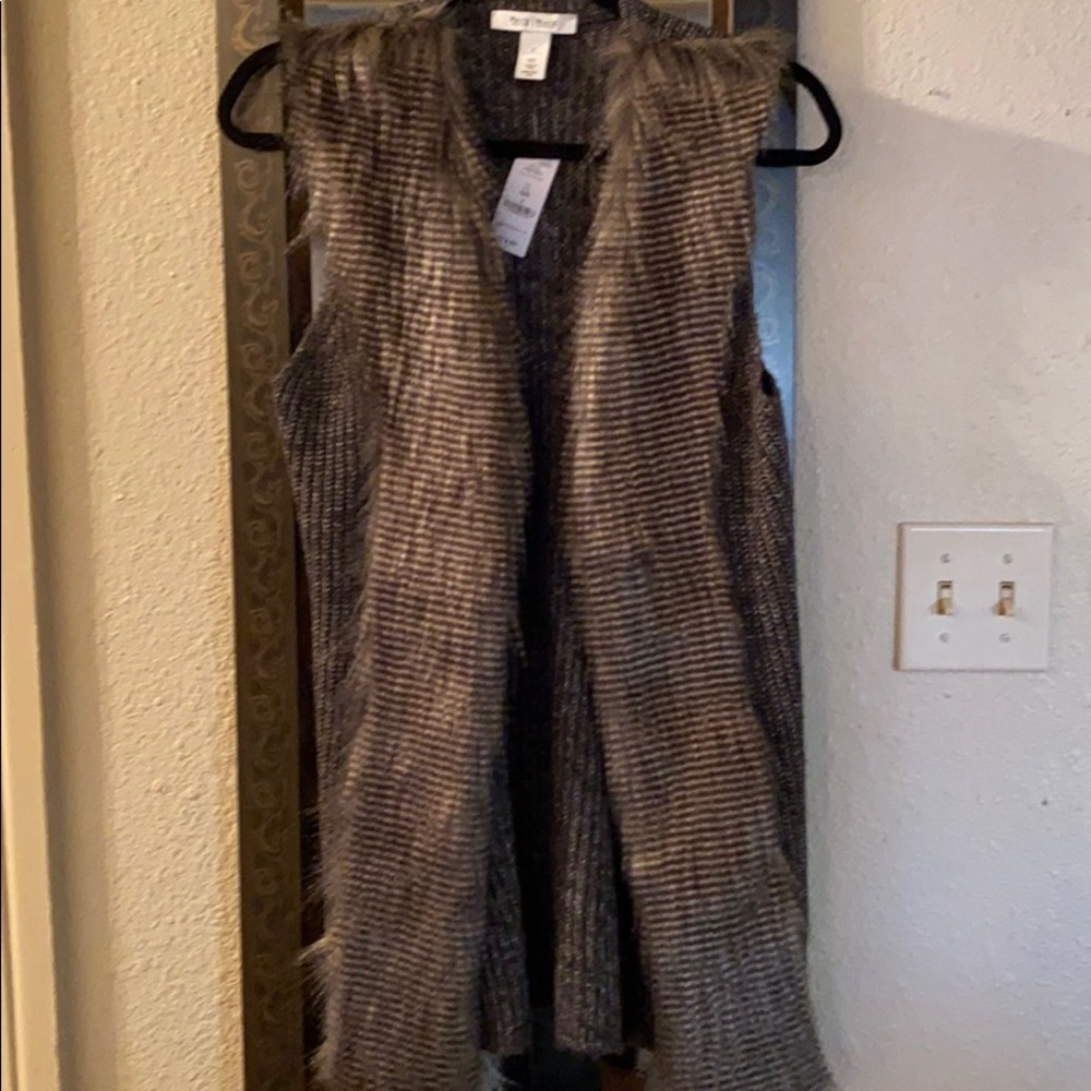 Sweater vest